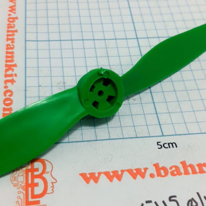 ملخ 2 پره سبز - Image 2