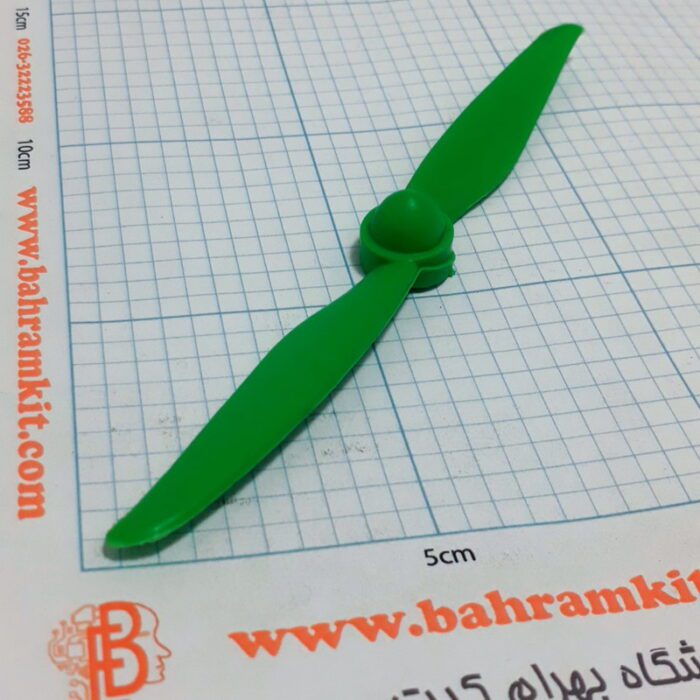 ملخ 2 پره سبز - Image 1