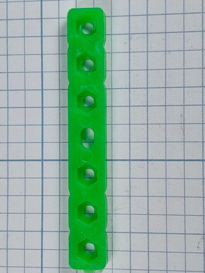 ۲۰۲۳۱۲۰۳_۱۱۲۹۵۵ سازه پلاستیکی 7 سوراخ بسته 10 تایی - Image 1