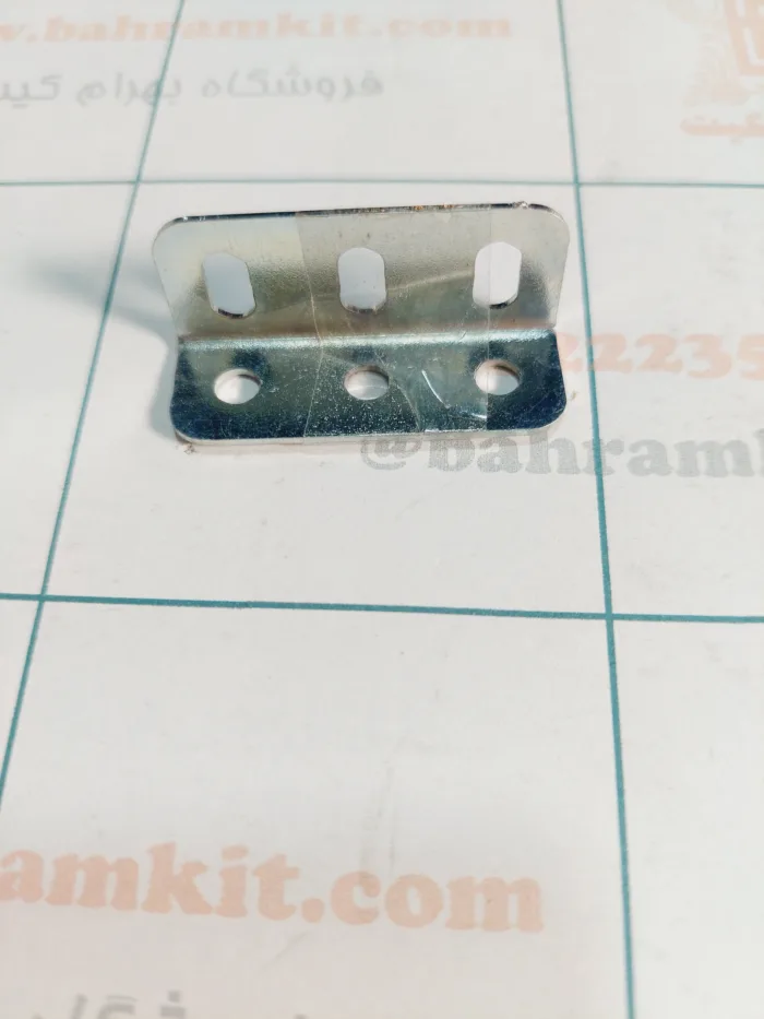 ۲۰۲۴۰۶۰۲_۱۹۴۸۲۵ سازه فلزی نبشی 3 سوراخ بسته 4 تایی - Image 1