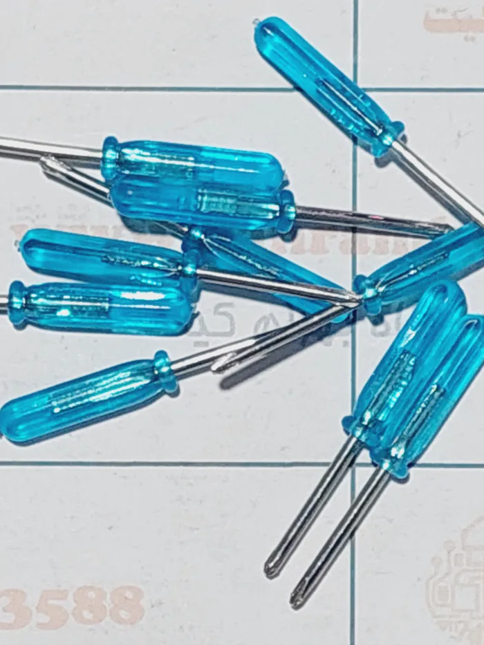 پیچ گوشتی 4 سو کوچک - Image 1