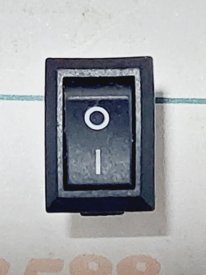 کلید راکر 3 پایه 10x15mm 3A - Image 1