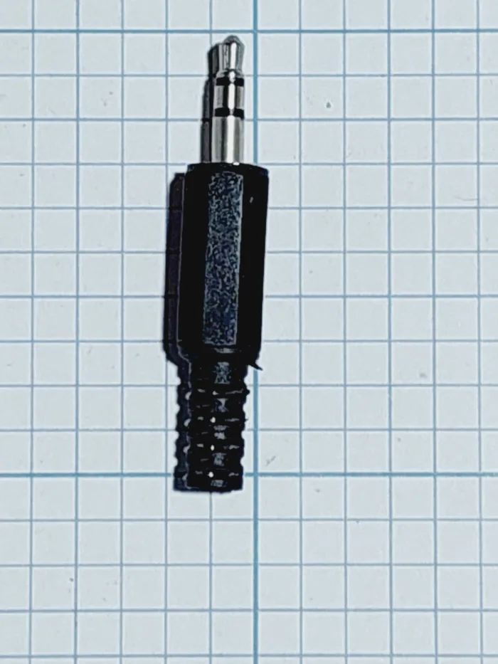 ۲۰۲۴۰۸۰۴_۱۸۴۷۳۲ فیش aux استریو پلاستیکی دو خط - Image 1