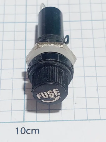 جای فیوز رو کار بزرگ