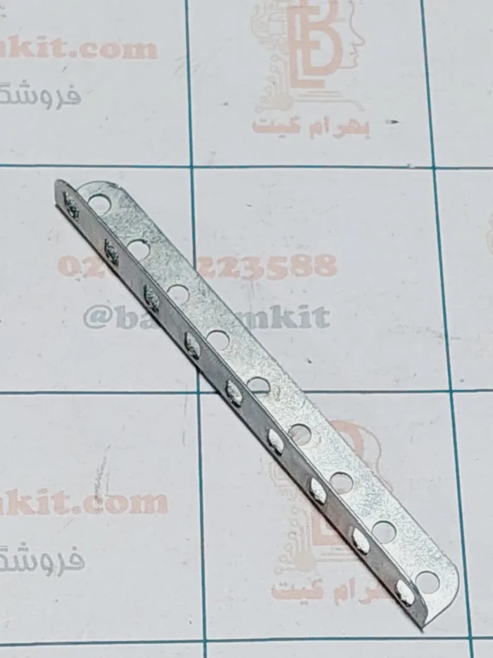۲۰۲۴۱۰۲۰_۱۱۱۳۰۴ سازه فلزی نبشی 9 سوراخ بسته 4 تایی - Image 1